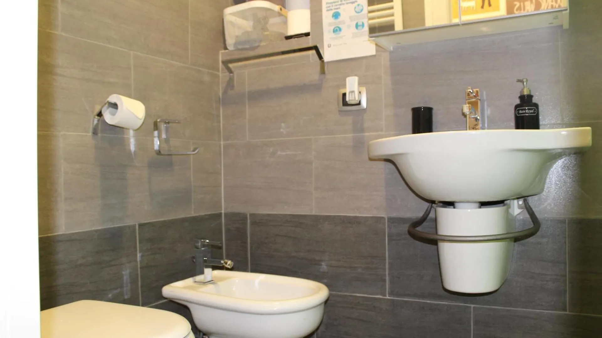 Bed and Breakfast Bb Navigli Milano Italia
